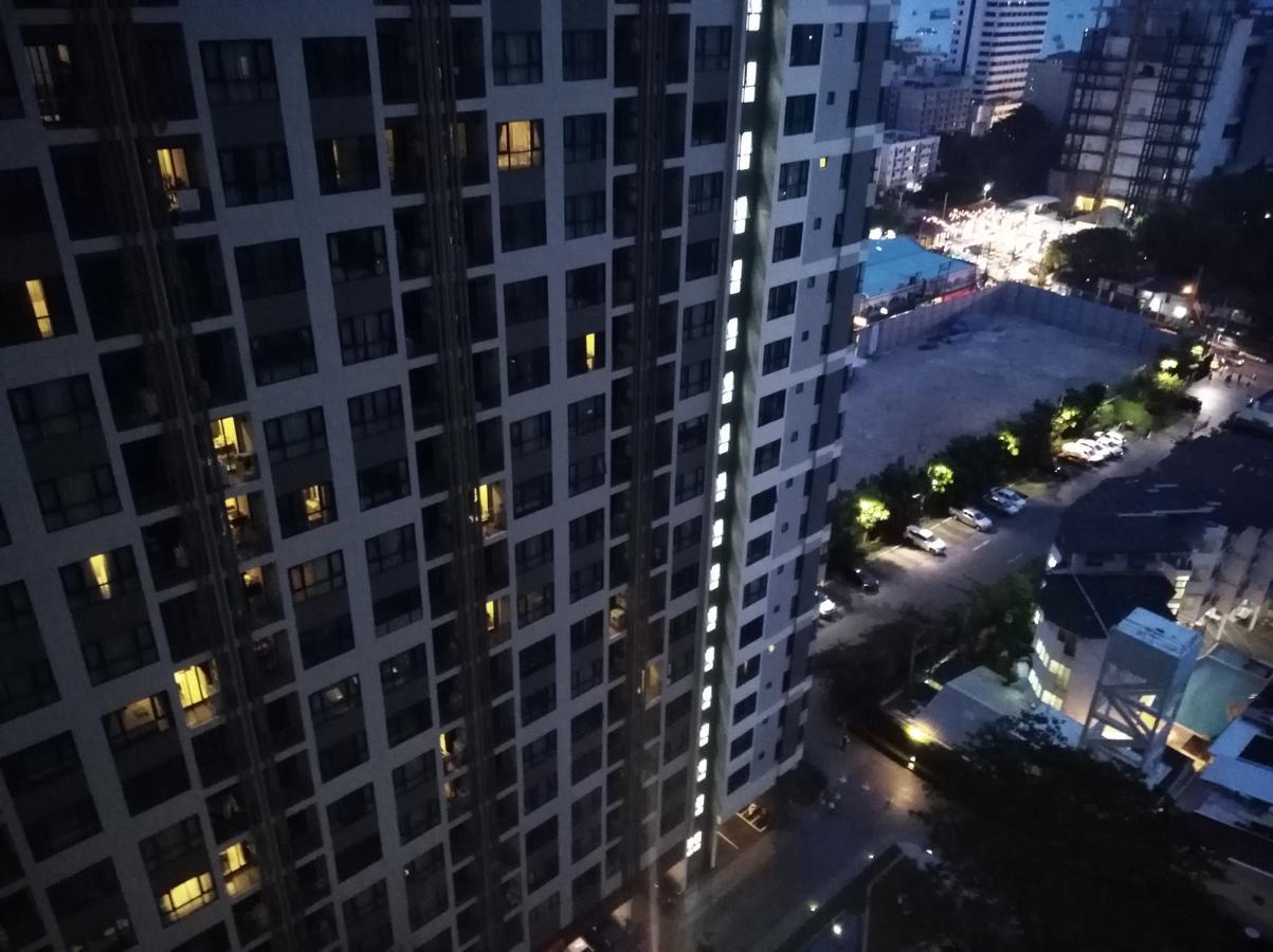 Aparthotel The​ Base​ ​Pattaya​ By Ammy Esterno foto