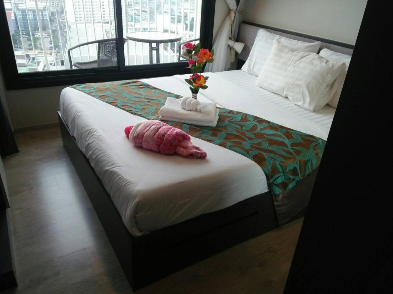 Aparthotel The​ Base​ ​Pattaya​ By Ammy Esterno foto