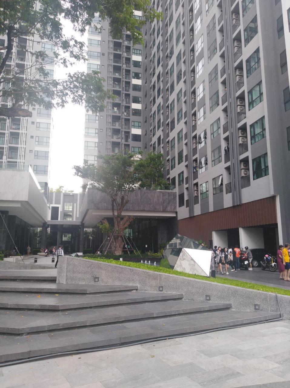Aparthotel The​ Base​ ​Pattaya​ By Ammy Esterno foto